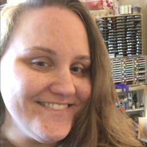 Meet your Posher, Elisa